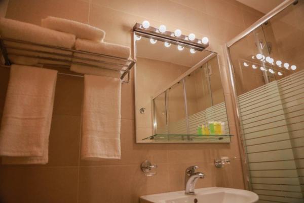 Rawa Hotel Suites Аман Екстериор снимка
