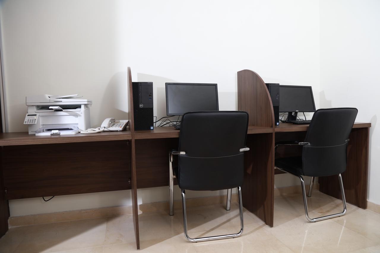 Rawa Hotel Suites Аман Екстериор снимка